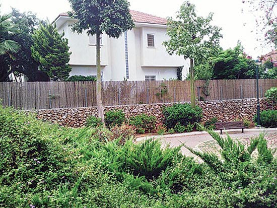 רחוב יערה שבשכונת פאר גנים במושבה אבן יהודה / צלם: יחצ