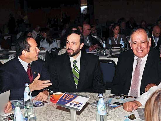 יונה יהב, אריאל איאס, ניר ברקת, הוועידה השנתית למינוף ערים / צילום: יחצ יונה יהב, אריאל איאס, ניר ברקת, הוועידה השנתית למינוף ערים / צילום: יחצ