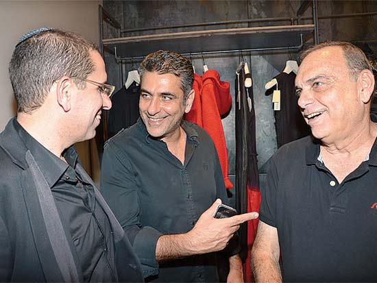 אברם גרנט, יוסי אירני, מתי פולק, פתיחה חנות דיזל בקניון רמת אביב / צילום: יחצ אברם גרנט, יוסי אירני, מתי פולק, פתיחה חנות דיזל בקניון רמת אביב / צילום: יחצ