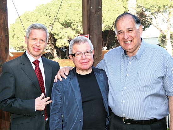 יונה יהב, דניאל ליבסקינד, עדי מאור, כנס אדריכלים בינלאומי בחיפה / צילום: אינגוואר אפט יונה יהב, דניאל ליבסקינד, עדי מאור, כנס אדריכלים בינלאומי בחיפה / צילום: אינגוואר אפט