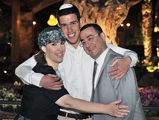 דדי רואי ואורית ויזל, חתונת רואי ריזל עם עדי לוי / צילום: איציק בירן דדי רואי ואורית ויזל, חתונת רואי ריזל עם עדי לוי / צילום: איציק בירן
