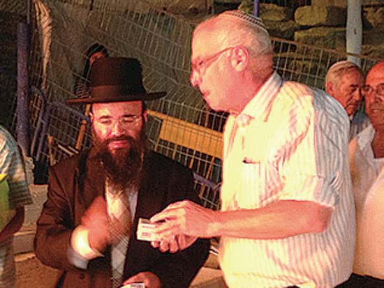 אורי אוריאל, יעקב ישראל איפרגן, הסעודה השנתית לזכרו של הרב שלום איפרגן / צילום: יחצ אורי אוריאל, יעקב ישראל איפרגן, הסעודה השנתית לזכרו של הרב שלום איפרגן / צילום: יחצ