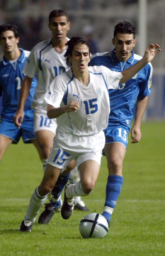 יוסי בניון, נבחרת ישראל מול קפריסין, 2003 / צלם: רויטרס
