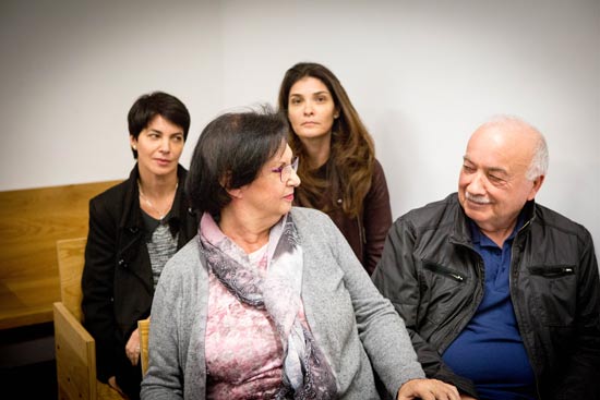 אליעזר וטובה פישמן ובנותיו רונית אופיר ענת מניפז / צילום:שלומי יוסף