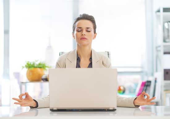 כמו חדשים תרגילי נשימה באמצע היום / צילום: Shutterstock/ א.ס.א.פ קרייטיב כמו חדשים תרגילי נשימה באמצע היום / צילום: Shutterstock/ א.ס.א.פ קרייטיב