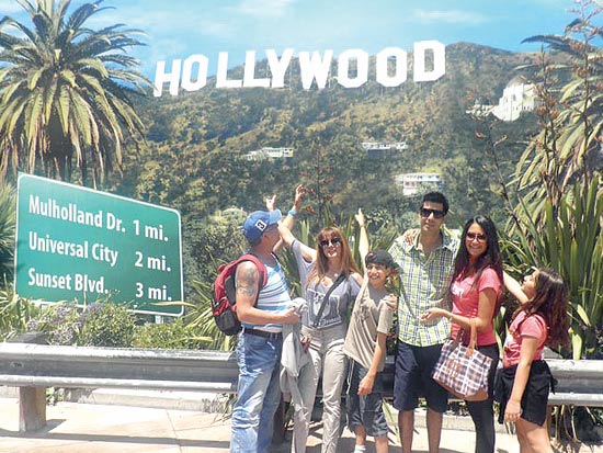 משפחת שבירו בהוליווד, ארה"ב / צילום: תייר מזדמן