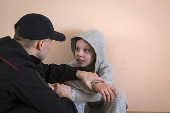 עבריינות נוער/ צילום: Shutterstock/ א.ס.א.פ קרייטיב עבריינות נוער/ צילום: Shutterstock/ א.ס.א.פ קרייטיב