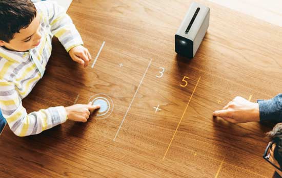 מקרן Xperia Touch/ צילום: יחצ מקרן Xperia Touch/ צילום: יחצ