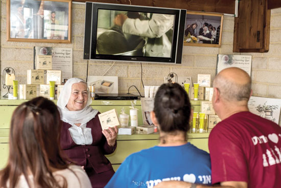 הדרכות במרכז המבקרים של סבתא ג'מילה/ צילום: יחצ הדרכות במרכז המבקרים של סבתא ג'מילה/ צילום: יחצ