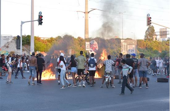 התפרעויות, חסימות כבישים והבערת צמיגים: מחאת יוצאי אתיופיה 2.7.19 / קרדיט צילום: דוברות המשטרה.