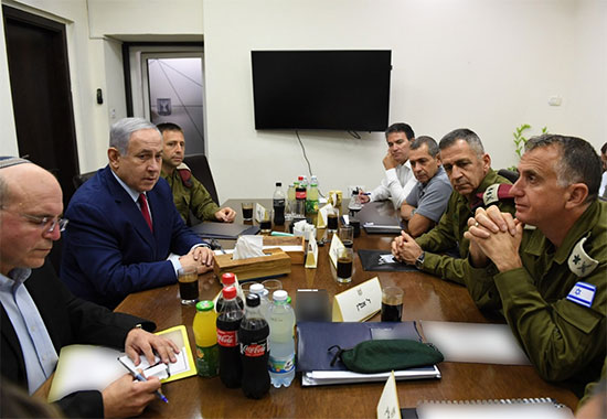 הרמטכ״ל אביב כוכבי, ראש המל״ל מאיר בן שבת, ראש המוסד יוסי כהן, ראש השב״כ נדב ארגמן, והמזכיר הצבאי שלו תא״ל אבי בלוט / צילום: אריאל חרמוני, משרד הביטחון, יח"צ הרמטכ״ל אביב כוכבי, ראש המל״ל מאיר בן שבת, ראש המוסד יוסי כהן, ראש השב״כ נדב ארגמן, והמזכיר הצבאי שלו תא״ל אבי בלוט / צילום: אריאל חרמוני, משרד הביטחון, יח"צ