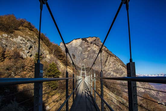 גשר על שם פארינט, זייפן המטבעות/ צילום: Shutterstock | א.ס.א.פ קריאייטיב