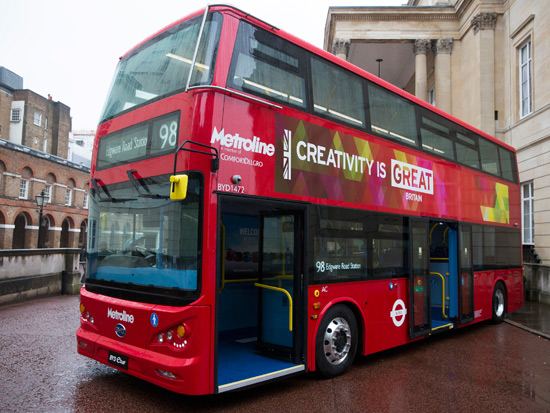  ואוטובוס חשמלי בלונדון / צילום: REUTERS Neil Hall
