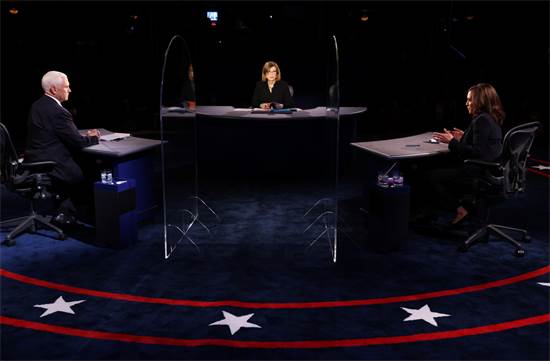 קמילה האריס ומייק פנס בעימות לתפקיד סגני הנשיא / צילום: AP Photo, AP