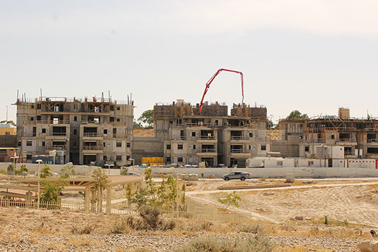 בנייה בשכונת יהושפט בערד / צילום: גיא ליברמן, גלובס