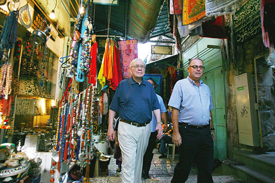 באפט ואיתן ורטהיימר בירושלים, 2006 / צילום: רויטרס