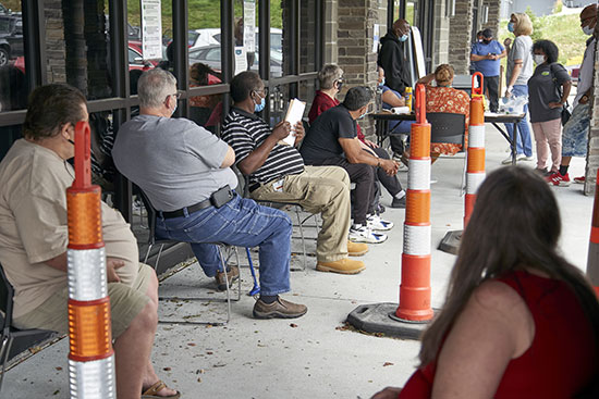 מובטלים בארה"ב. אין יותר דבר כזה אבטלה נמוכה מדי  / צילום: Nati Harnik, Associated Press