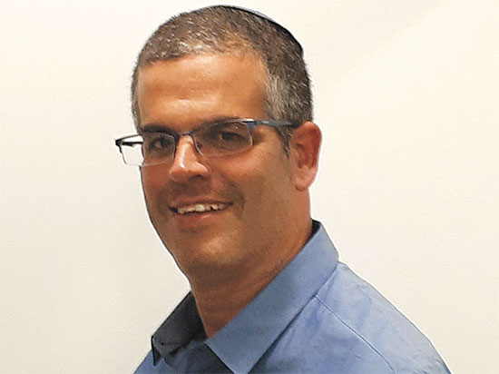 גלעד אלפסי, מחזאי ובימאי תיאטרון ומנהל אמנותי של אירועים / צילום: יח"צ גלעד אלפסי, מחזאי ובימאי תיאטרון ומנהל אמנותי של אירועים / צילום: יח"צ