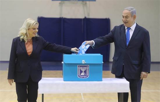 בנימין ושרה נתניהו מצביעים בבחירות לכנסת ה-23 / צילום: מרק ישראל סלם, יח"צ בנימין ושרה נתניהו מצביעים בבחירות לכנסת ה-23 / צילום: מרק ישראל סלם, יח"צ