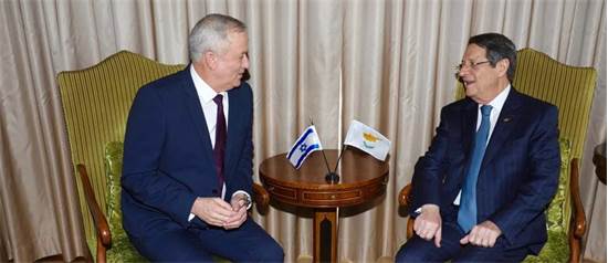 יו"ר כחול לבן בני גנץ ונשיא קפריסין ניקוס אנסטסיאדיס
/ צילום: אבישי פינקלשטיין, יח"צ יו"ר כחול לבן בני גנץ ונשיא קפריסין ניקוס אנסטסיאדיס
/ צילום: אבישי פינקלשטיין, יח"צ