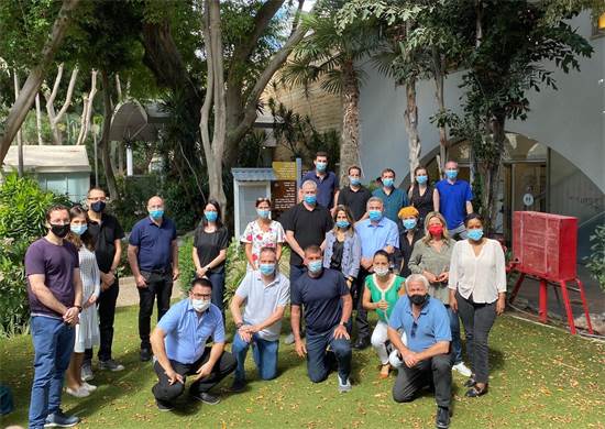יום בגיבוש של מפלגת כחול לבן בכפר המכבייה, ח"כ תמנו-שטה עומדת מימין / צילום: דוברות כחול לבן, יח"צ יום בגיבוש של מפלגת כחול לבן בכפר המכבייה, ח"כ תמנו-שטה עומדת מימין / צילום: דוברות כחול לבן, יח"צ