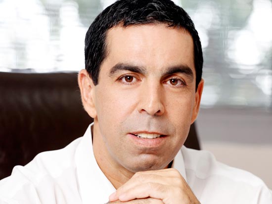 אבי מוטולה מנכ"ל נגב קרמיקה / צלם: יחצ אבי מוטולה מנכ"ל נגב קרמיקה / צלם: יחצ