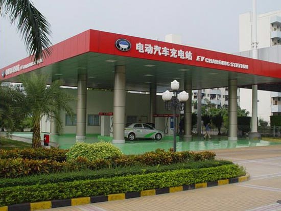 תחנת טעינה מהירה לרכב חשמלי של חברת ביד בסין byd