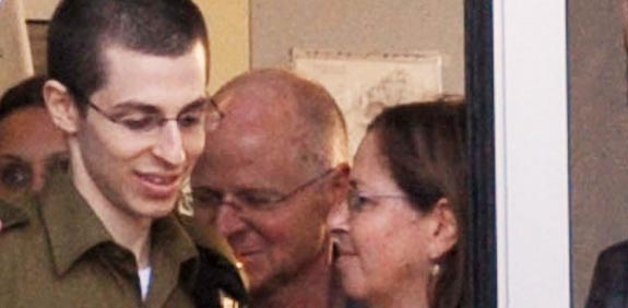 נועם  שליט אביבה שליט גלעד שליט /  צלם :  דובר צהל