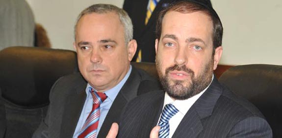 אריאל אטיאס - שר השיכון  יובל שטייניץ שר האוצר / צילום:  תמר מצפי