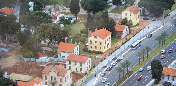 מתחם שרונה ורחוב קפלן בתל אביב / צילום: תמר מצפי