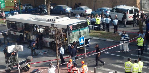 פיגוע ליד הקרייה רח' שאול המלך תל אביב / צילום: יובל יועז