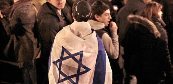 הפגנה בפריז / צילום:  רויטרס, אוריה תדמור