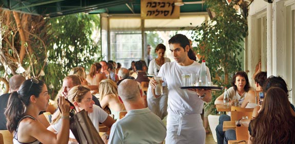 סעדת "רביבה וסיליה" / צילום: אלון סיגוי