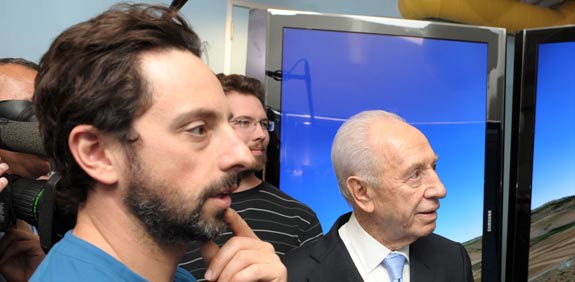 שמעון פרס סרגיי ברין / צלם:משה מילנר/לעמ