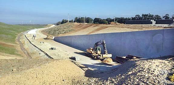 עבודות להנחת המסילה לשדרות / צילום: שי ניב