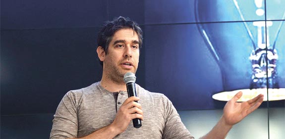 Nir Zuk