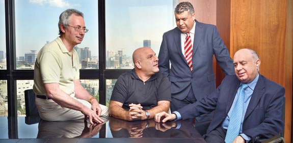 פנחס רובין  ג'קי מצא  משה שקל  נדב הכהן / צילום: יונתן בלום 