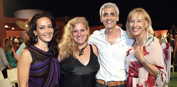 ג'ניפר רות, אלון שגב, דניס בר אהרון, בתיה עופר, אירוע ההתרמה של "משאלת לב" / צילום: ערן ניר