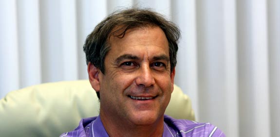  גיל לנדאו מאמן עירוני קרית שמונה ליגת העל / צילום: רוני שיצר