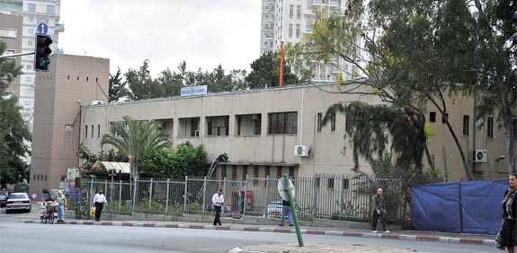 בנין המשטרה ומצודת טאגרט /  צילום:  תמר מצפי