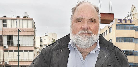 איתן סורוקה יור קרדן נדלן / צלם: תמר מצפי