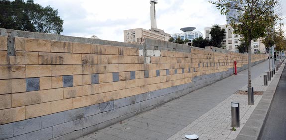 חומת קפלן בבסיס הקריה / צילום:  אריק חרמוני אלון בסון משרד הביטחון