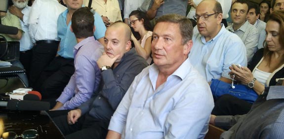 נוחי דנקנר בבית המשפט / צילום: איל יצהר