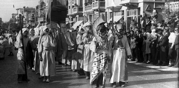 העדלאידע ברחוב אלנבי בתל אביב בשנת 1934 / צילום: זולטן קלוגר לעמ