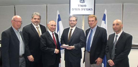 שאול צמח, צבי רום,  אדוארד סקוט, עוזי לנדאו, רוב בריינגלסון, שוקי שטרן / צילום: משרד האנרגיה והמים
