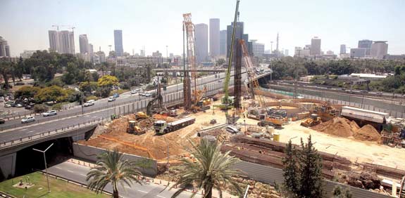 עבודות במחלף ארלוזורוב   / צלם: אמיר מאירי
