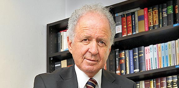 עו"ד יהודה רווה / צילום: איל יצהר