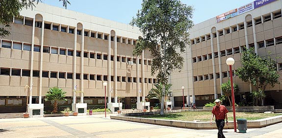 המכללה הטכנולוגית בב"ש / צילום: איל יצהר