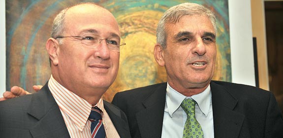 יוסי בכר וראובן שפיגל / צילום: בן יוסטר