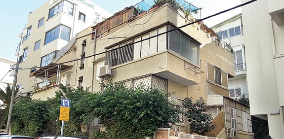 הבנין ברחוב בר אילן 10 / צילום: תמר מצפי